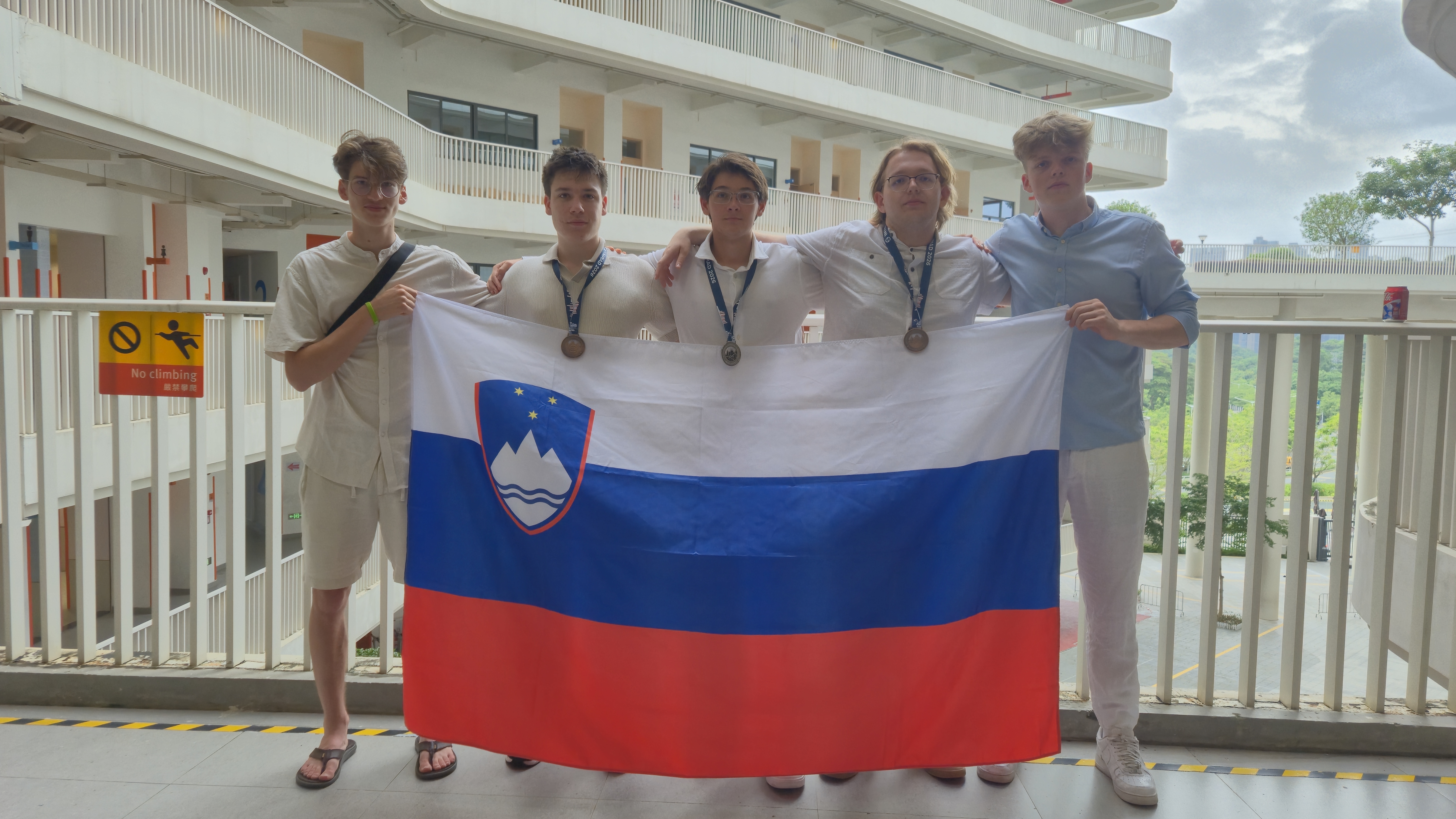 Slovenska ekipa: Svit, Dante (bron), Vasja Leo (srebro), Jakob (bron) in Filip