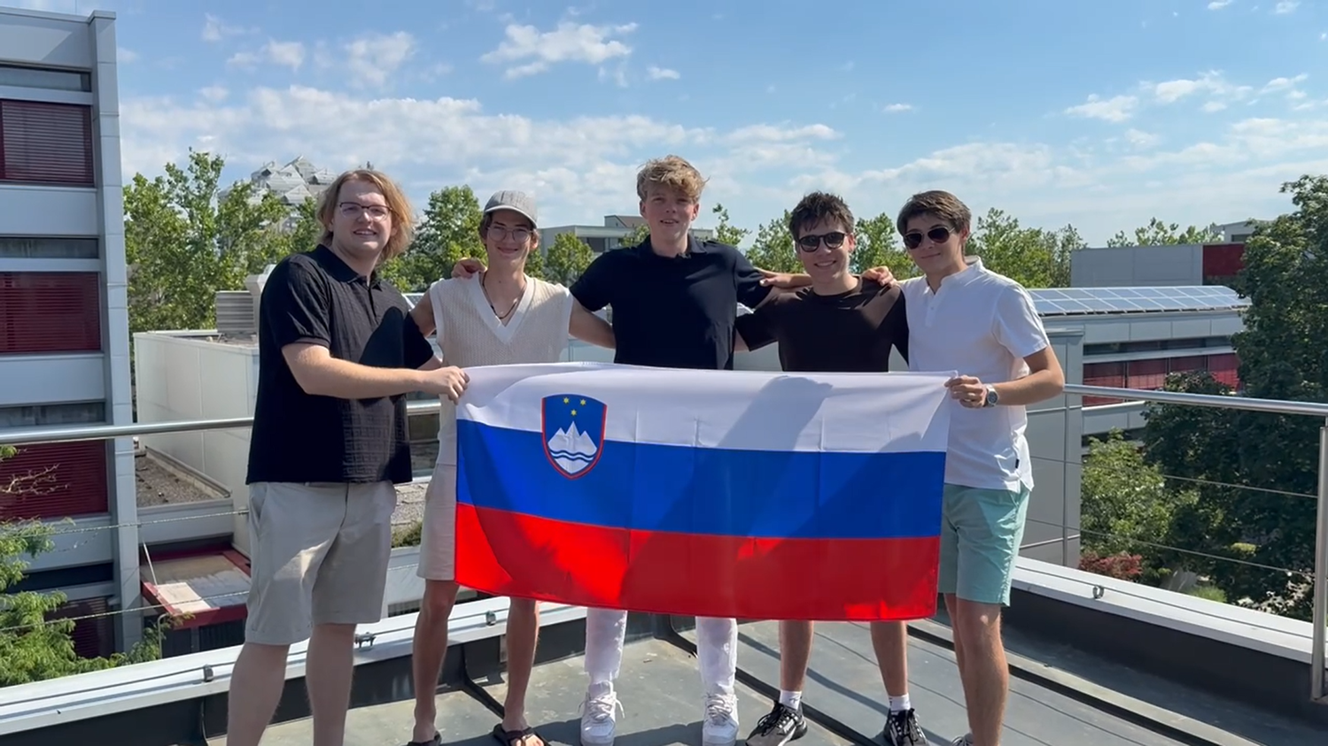 Slovenska ekipa: Jakob, Svit, Filip, Dante in Vasja Leo